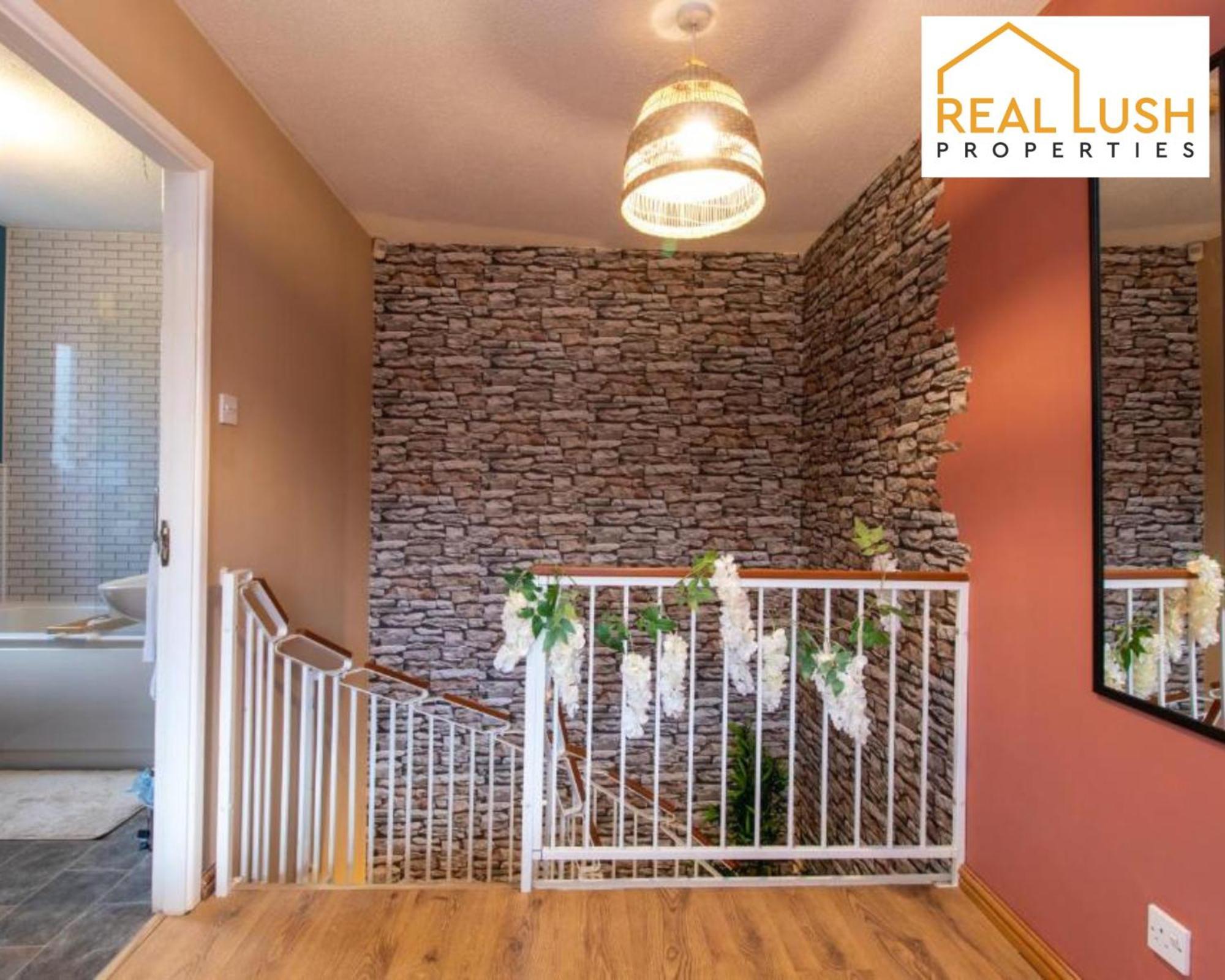 One-Bedroom Apartment By Real Lush Properties In Langsett Wolverhampton Zewnętrze zdjęcie