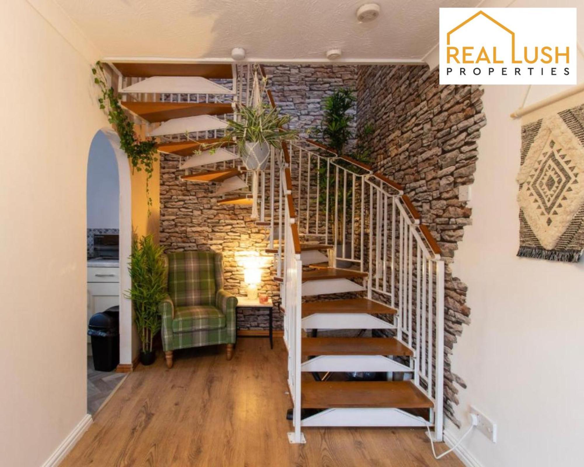 One-Bedroom Apartment By Real Lush Properties In Langsett Wolverhampton Zewnętrze zdjęcie